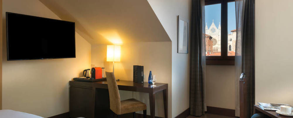 Nh Collection Leon Expo Hotell Eksteriør bilde